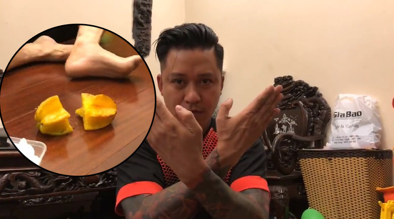 Xem Tuấn Hưng dùng một tay cắt đôi trái khế cực hài