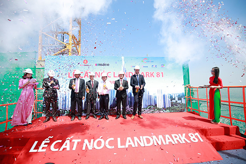 Cất nóc tòa nhà Landmark 81 cao nhất Việt Nam