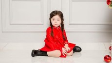 Con gái Elly Trần xinh như thiên thần và hành động siêu dễ thương
