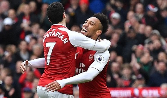 Aubameyang, Mkhitaryan giúp Arsenal thắng 