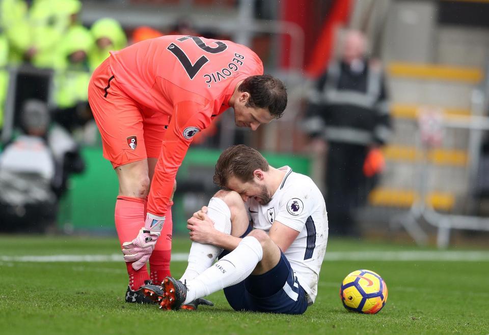 Kane chấn thương nặng, Tottenham vẫn ngược dòng đại thắng