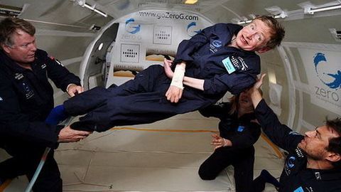 Stephen Hawking và cảnh báo về người ngoài hành tinh