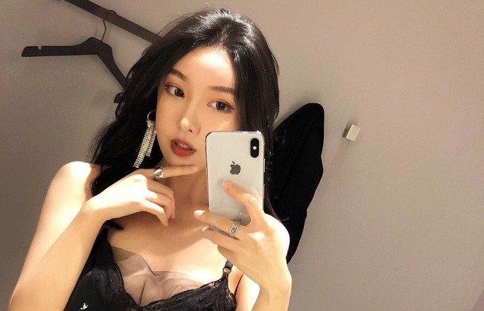 Cuộc sống giàu sang của bà mẹ một con xinh như hot girl
