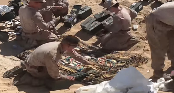 Xem lính Mỹ tiêu hủy đạn thừa