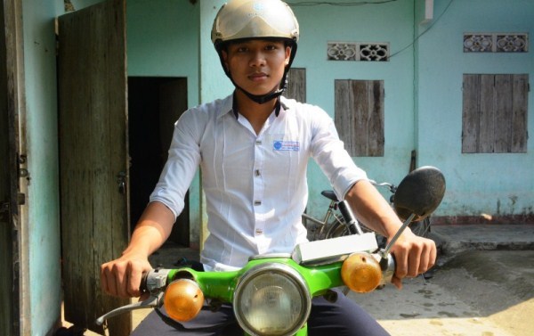 10x sáng chế máy đo nồng độ cồn biết... gọi điện cho người thân