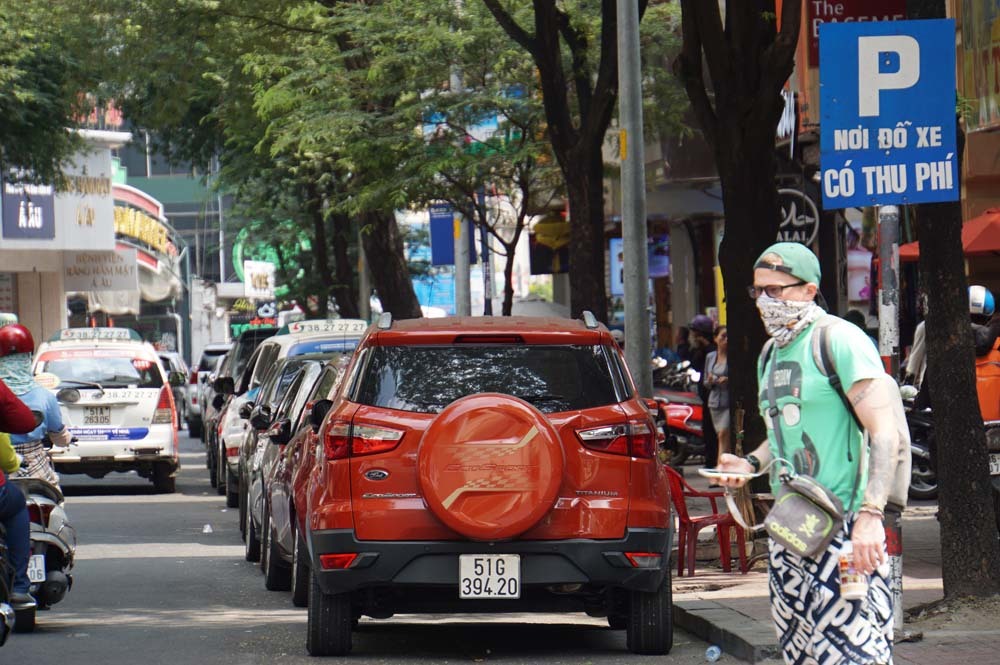 Thăm dò thu phí đậu ô tô
