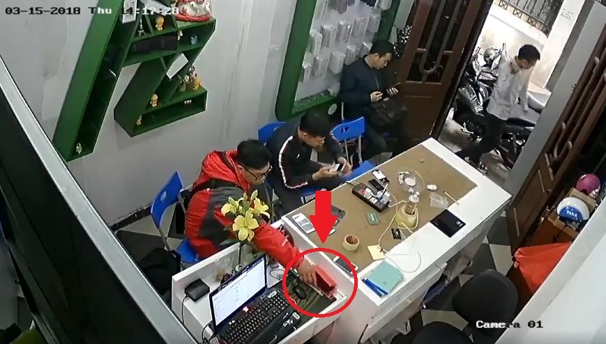 Trộm điện thoại 15/3/2018