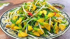 Muối dưa chua bông điên điển thắm vị quê hương