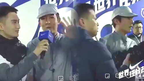 Trần Quán Hy bị cảnh sát dẫn đi khi đang quay hình trực tiếp