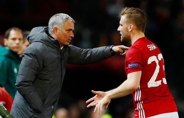 Bị Mourinho trù dập, Luke Shaw bức xúc mách sếp lớn MU