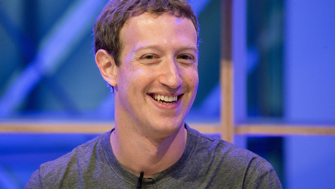 CEO Facebook bán tháo cổ phiếu ba tuần trước bê bối
