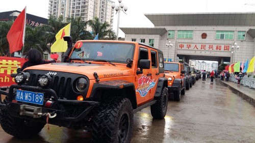 Xe tự lái Trung Quốc không thể vượt quá TP. Hạ Long