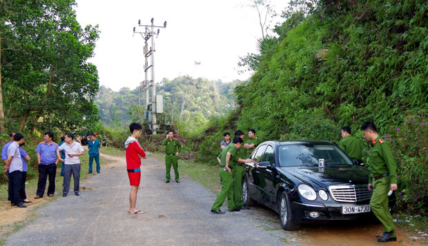 Khởi tố vụ án 3 người tử vong trong xe Mercedes ở Hà Giang