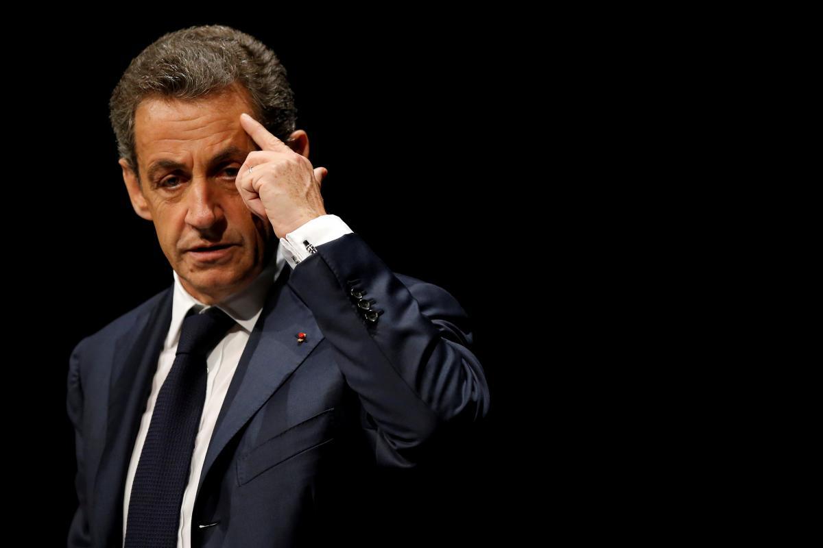 Cuộc sống của ông Sarkozy 'như địa ngục' sau cáo buộc