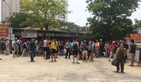 người dân chạy hoảng loạn