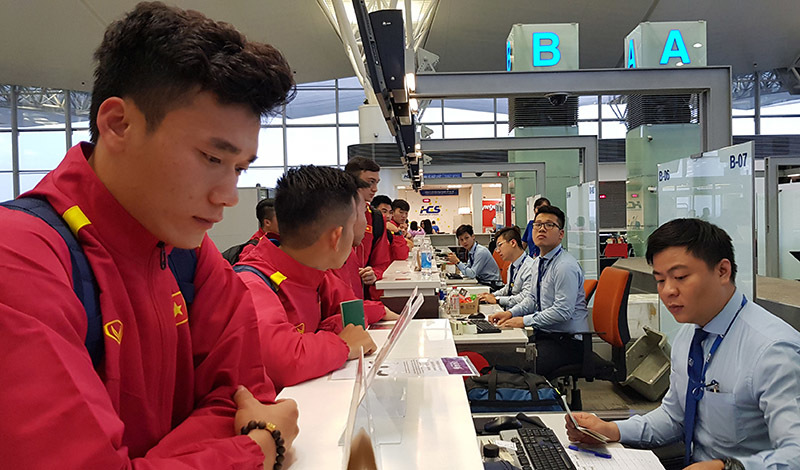Tiến Dũng, Công Phượng uể oải vì di chuyển 