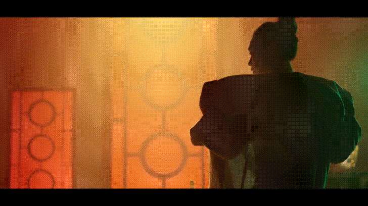 Mỹ Tâm hóa geisha, cởi áo khoe lưng đầy ma mị trong MV mới