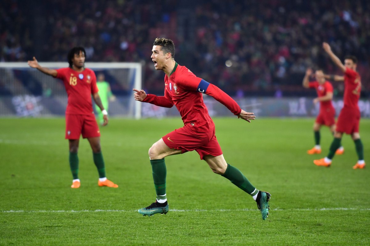 Ronaldo và sức mạnh không thể kiểm soát
