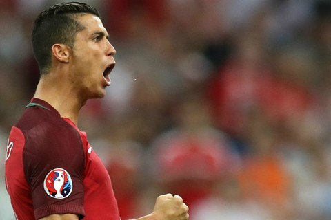 Top 10 bàn thắng Ronaldo ghi cho Bồ Đào Nha: