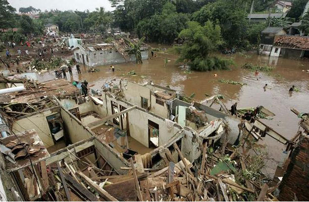 vỡ đập,đập Situ Gintung,Indonesia,ác mộng,sóng thần trên cạn,Ngày này năm xưa