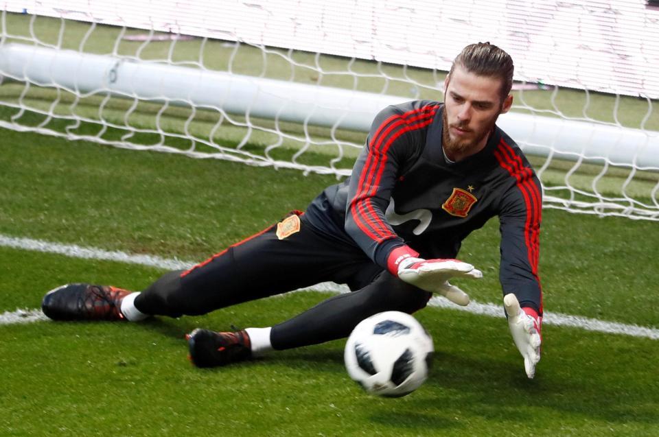 De Gea báo tin cực vui cho MU, Barca giải cứu Luke Shaw