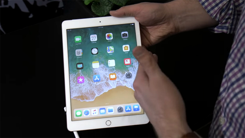 Những trải nghiệm đầu tiên iPad giá rẻ Apple vừa ra mắt