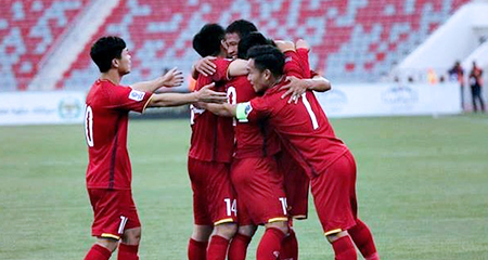 Tuyển Việt Nam chia điểm Jordan: Xuất sắc và hợp lý!