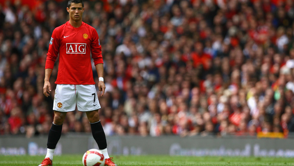 Clip những tuyệt phẩm đá phạt của Ronaldo trong màu áo MU