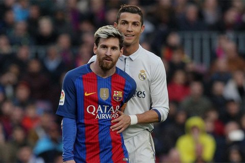 Clip những cuộc đối đầu Ronaldo vs Messi trên sân cỏ: