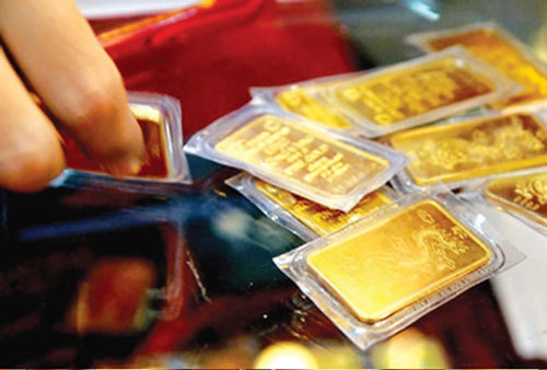 Giá vàng hôm nay 11/4: USD giảm mạnh, vàng tăng vọt