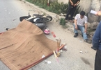 Hà Nội: Va chạm với xe container vợ chết, chồng bị thương