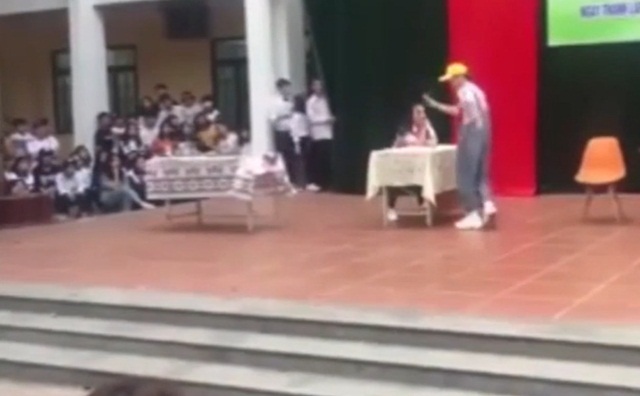Đôi học sinh tái hiện MV của Chi Pu trên sân khấu tài năng