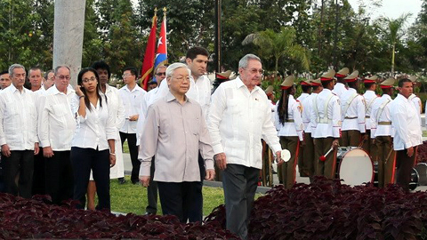 Hoạt động của Tổng bí thư tại Santiago De Cuba