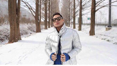 Khánh Phương 'Chiếc khăn gió ấm' tái xuất với MV mới