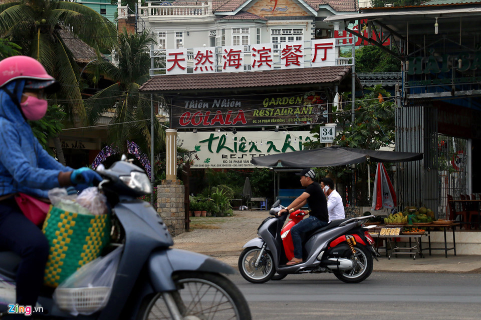 'Đến Nha Trang mà ngỡ như đang ở phố Tàu, nước Nga'