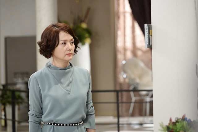 'Cuộc chiến' giữa hai người mẹ khiến người xem nhói lòng