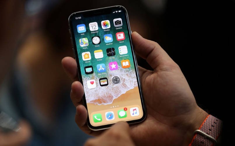 Nhà mạng Mỹ bán iPhone X với giá chỉ bằng một nửa