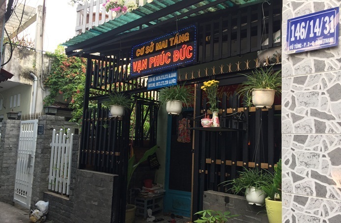 Cái chết cô đơn của nghệ sĩ nổi tiếng qua lời kể của người mai táng