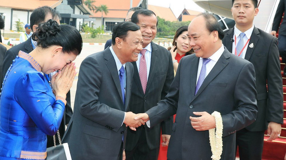 Thủ tướng đến Siem Reap, Campuchia