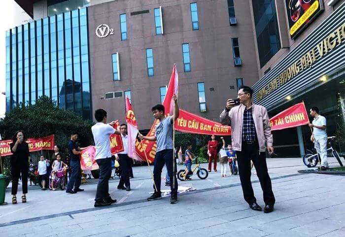 Chuyện ngược đời ở chung cư Văn Phú Victoria: Cư dân ‘khóc ròng’ vì ban quản trị