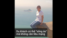 Sự thật sau tảng đá 'sống ảo' ở độ cao dựng tóc gáy Sự thật sau tảng đá 'sống ảo' ở độ cao dựng tóc gáy