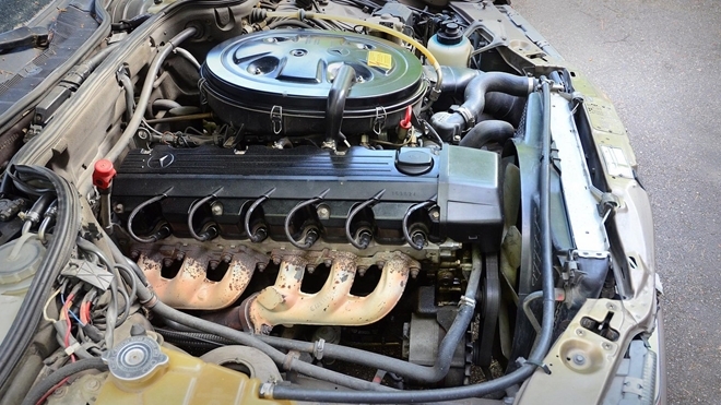 Tránh để mất tiền oan khi ô tô bị chảy dầu