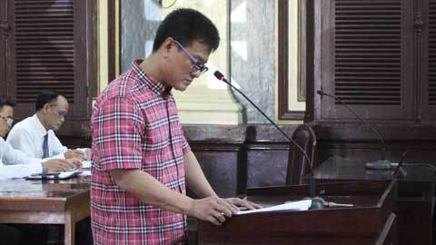 Nhận 40 phong bì tiền, cựu cán bộ Hải quan TP.HCM hầu tòa