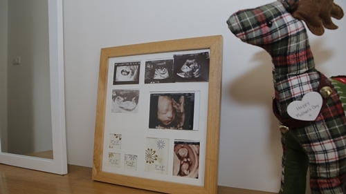 Lan Phương khoe đồ dùng của con