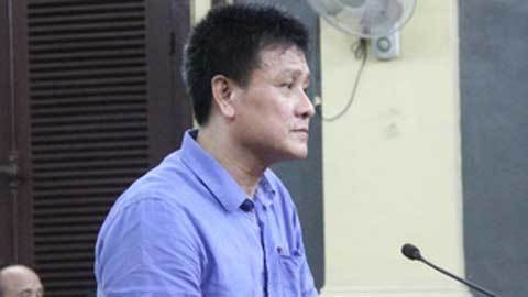 Vụ cựu Hải quan nhận 40 phong bì: Đề nghị điều tra ‘sếp’ của bị cáo