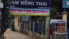Phạt hành chính phụ huynh xông vào tát cô giáo
