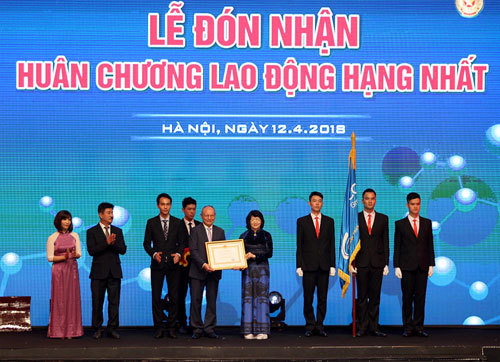 SOHACO đón Huân chương Lao động hạng Nhất