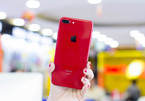 Cận cảnh iPhone 8 Plus đỏ đẹp long lanh vừa về VN