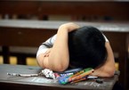 Khi phụ huynh òa khóc: Con tôi không thể lỡ kỳ thi… thử này