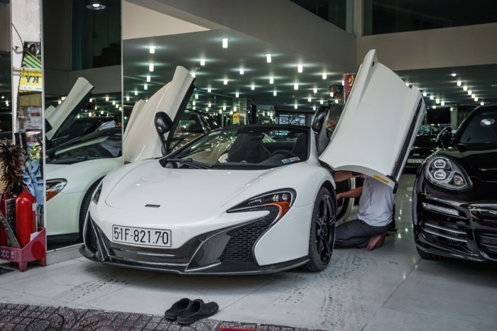 Mclaren 650S giá 22 tỷ của 'ông trùm' cafe Việt Nam tái xuất Sài Gòn